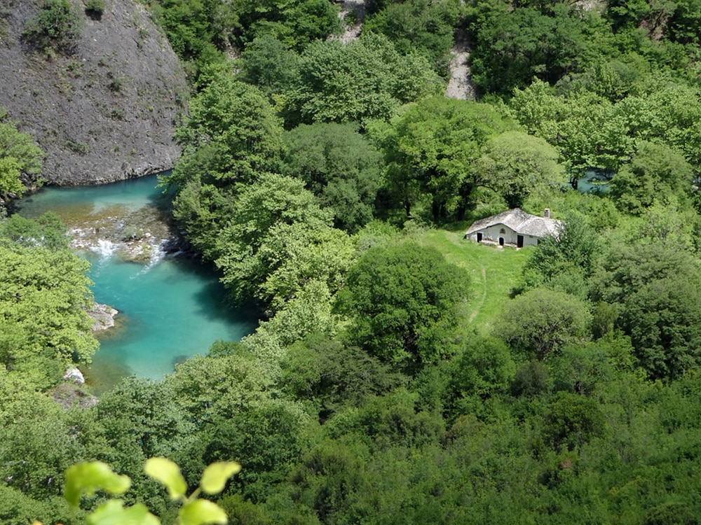 Διακοπές Αυγούστου: καλοκαίρι στο βουνό χωρίς θάλασσα